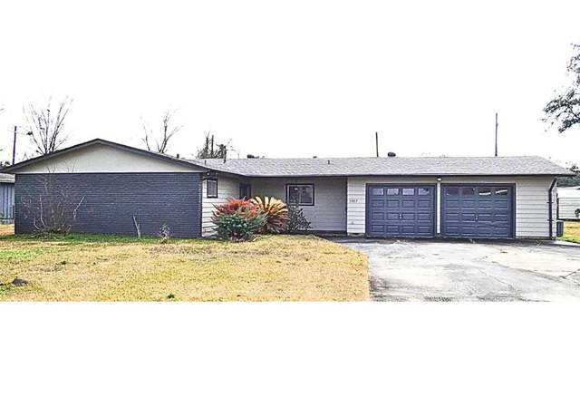 Property at 1907 Link Ave, Orange, TX 77630, 3 beds, 2 baths