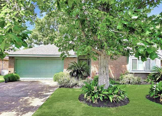 Property at 311 Brompton Ct, Highlands, TX 77562, 3 beds, 2 baths