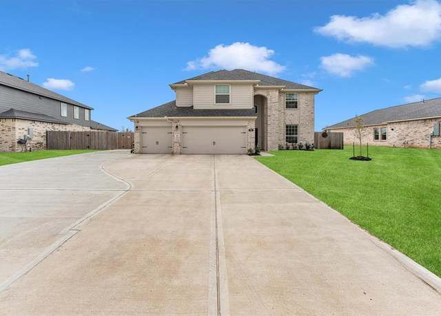 Property at 401 Twin Lakes Blvd, West Columbia, TX 77486, 4 beds, 3.5 baths