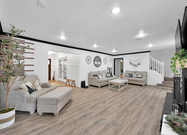 Property at 1723 Wagon Gap Trl, Houston, TX 77090, 5 beds, 3.5 baths