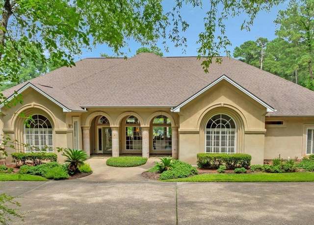 Property at 2102 Brentwood Dr, Lufkin, TX 75901, 4 beds, 4 baths
