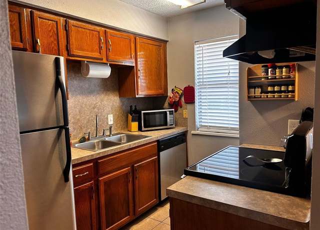 Property at 2501 Gulf Fwy Unit 8A, Dickinson, TX 77539, 1 bed, 1 bath
