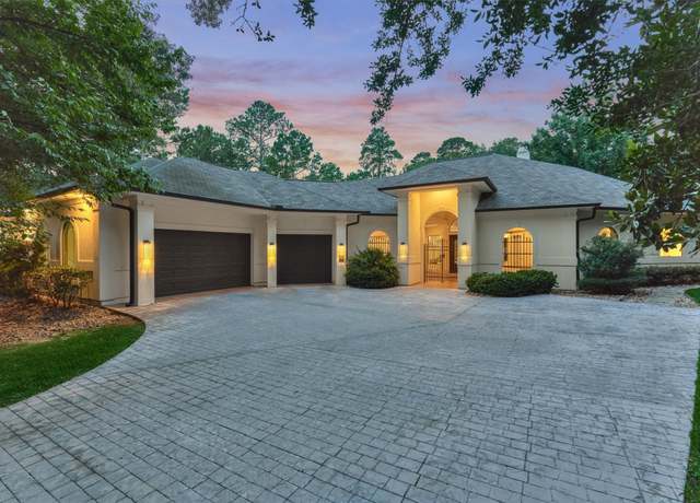 Property at 134 Trinity Oaks Ct, The Woodlands, TX 77381, 4 beds, 4 baths