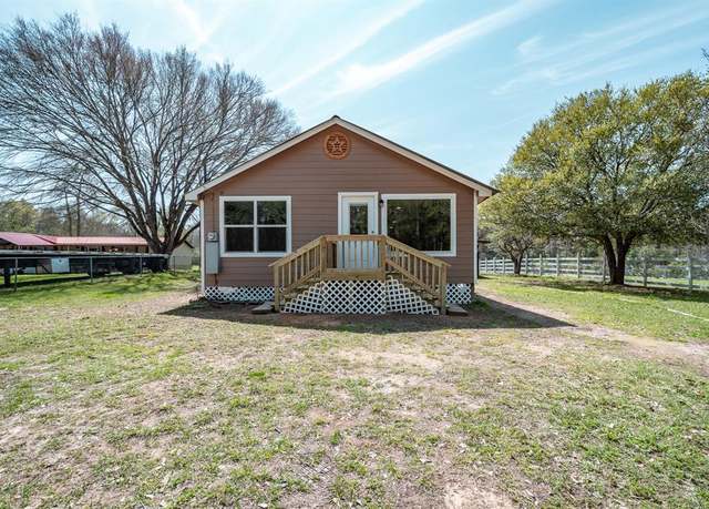 Property at 691 Myrtie Dr, Shepherd, TX 77371, 3 beds, 2 baths