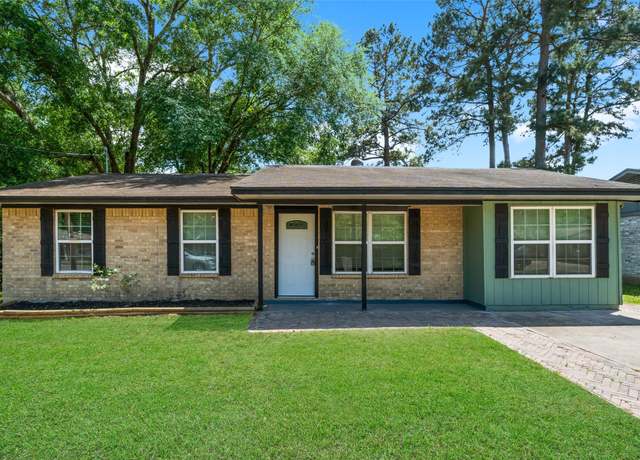 Property at 204 N Shirley Ln, Willis, TX 77378, 3 beds, 1.5 baths