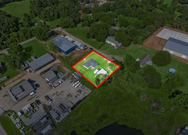 Property at 8911 Carraway Ln, Magnolia, TX 77354, 3 beds, 1.5 baths