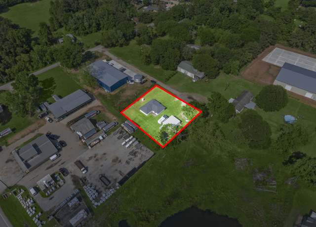 Property at 8911 Carraway Ln, Magnolia, TX 77354, 3 beds, 1.5 baths