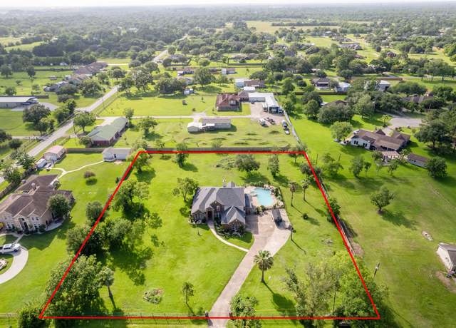 Property at 1513 County Road 149, Alvin, TX 77511, 4 beds, 4 baths