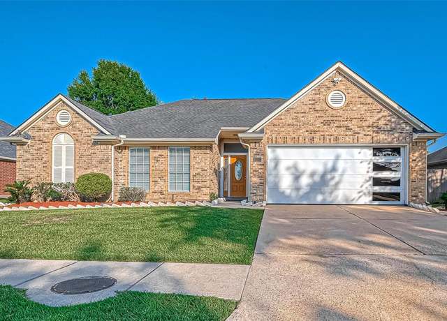 Property at 2107 Tower Bridge Rd, Pearland, TX 77581, 3 beds, 2.5 baths