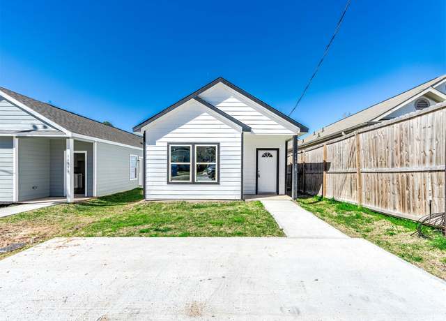Property at 16978 W Hammon St, Montgomery, TX 77316, 3 beds, 2 baths