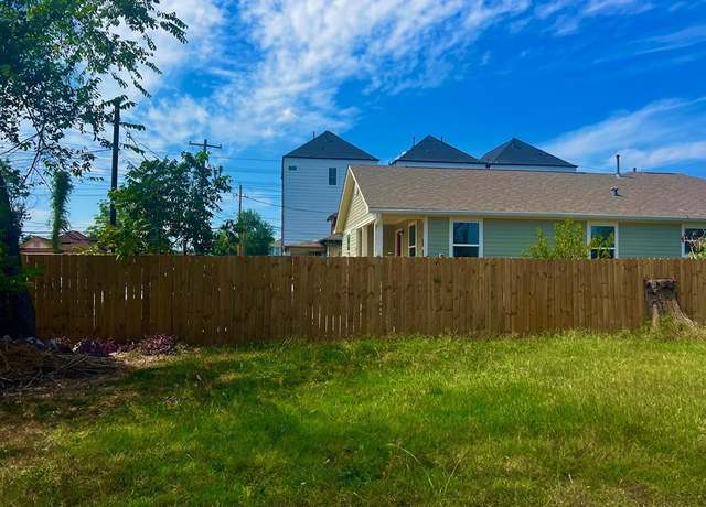 Property at 1811 Ryon St, Houston, TX 77009
