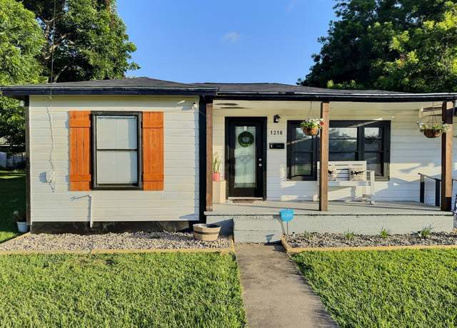 Property at 1216 12th St, Bay City, TX 77414, 3 beds, 1 bath