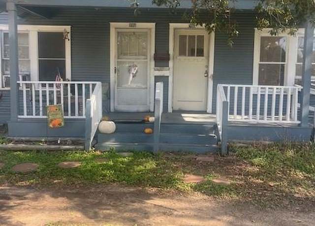 Property at 706 Fahrenthold St, El Campo, TX 77437, 4 beds, 2 baths