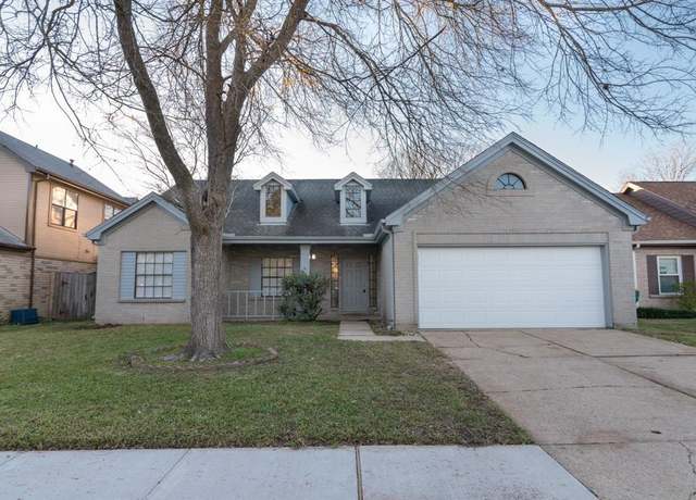 Property at 1030 Wentworth Dr, Pearland, TX 77584, 3 beds, 2 baths