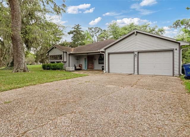 Property at 2187 Twin Lakes Blvd, West Columbia, TX 77486, 2 beds, 2 baths
