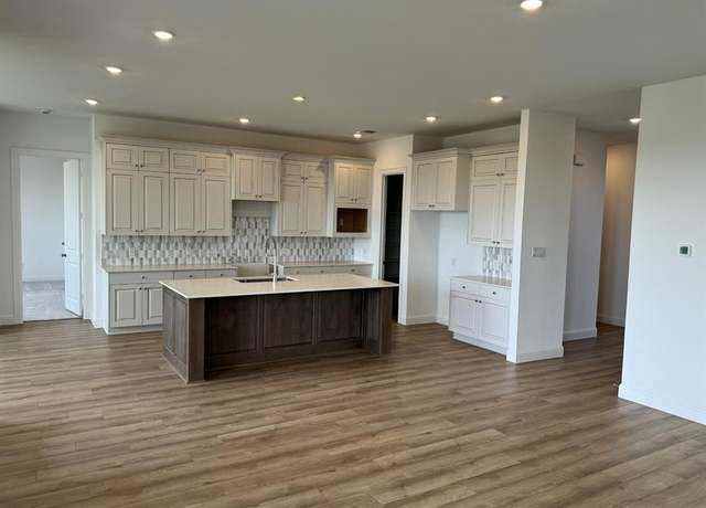 Property at 31042 Vintage Creek Ln, Fulshear, TX 77441, 4 beds, 4 baths