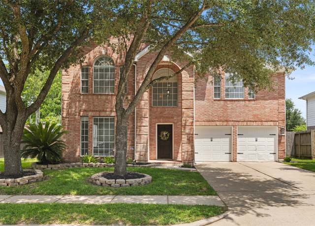 Property at 3901 Kimberly Dr, Pearland, TX 77581, 4 beds, 2.5 baths