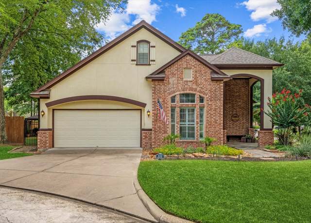 Property at 111 S Park Dr, Conroe, TX 77356, 4 beds, 4 baths