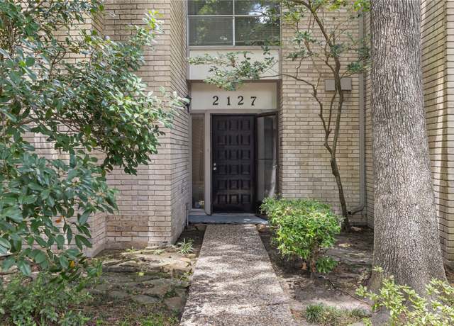 Property at 2127 Lake Village Dr, Houston, TX 77339, 3 beds, 2.5 baths