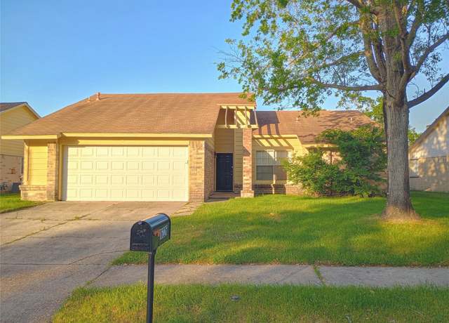 Property at 16226 N Trail Dr, Houston, TX 77073, 3 beds, 2 baths