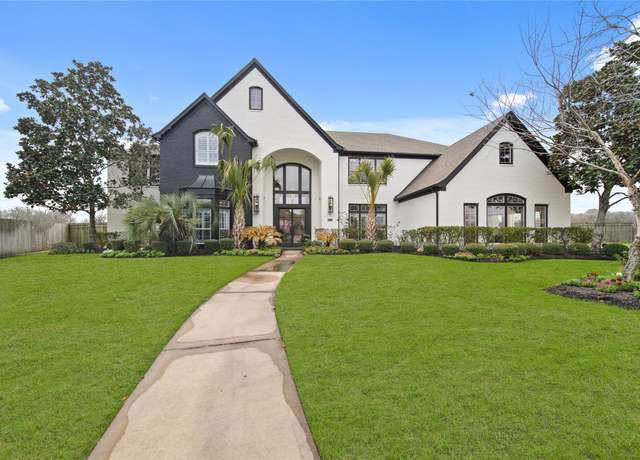 Property at 8306 Kelsey Pass, Missouri City, TX 77459, 5 beds, 5.5 baths