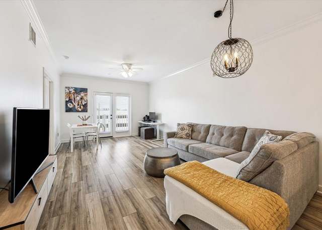 Property at 2203 Dorrington St #301, Houston, TX 77030, 1 bed, 1.5 baths