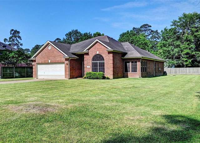 Property at 923 Garrett Dr, Magnolia, TX 77354, 3 beds, 2 baths