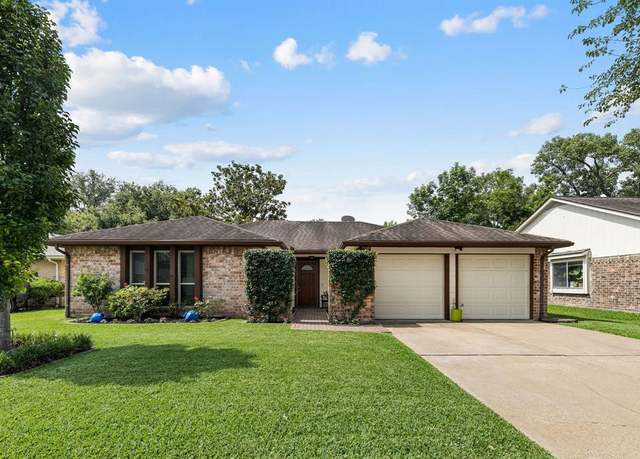 Property at 15807 Pfeiffer Dr, Houston, TX 77082, 3 beds, 2 baths