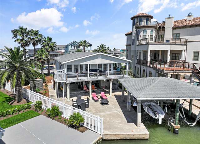 Property at 1239 Oahu Dr, Tiki Island, TX 77554, 3 beds, 2 baths