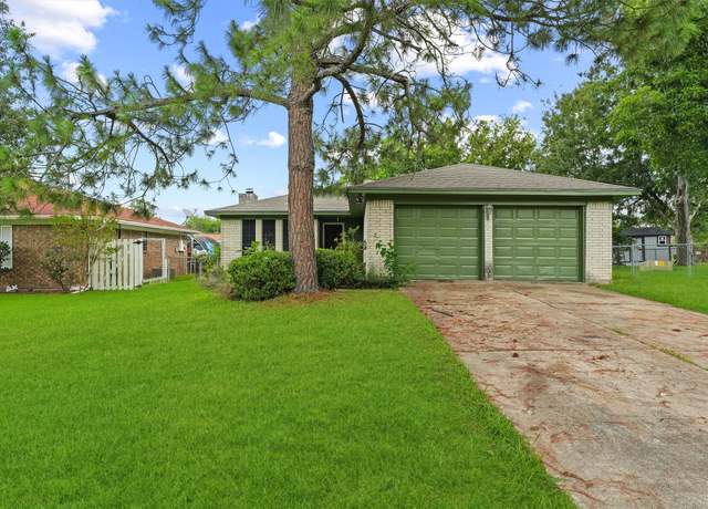 Property at 4704 Coachman Dr, Baytown, TX 77521, 3 beds, 2 baths