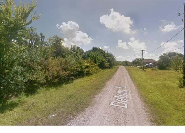 Property at 6410 Detony St, Hitchcock, TX 77563