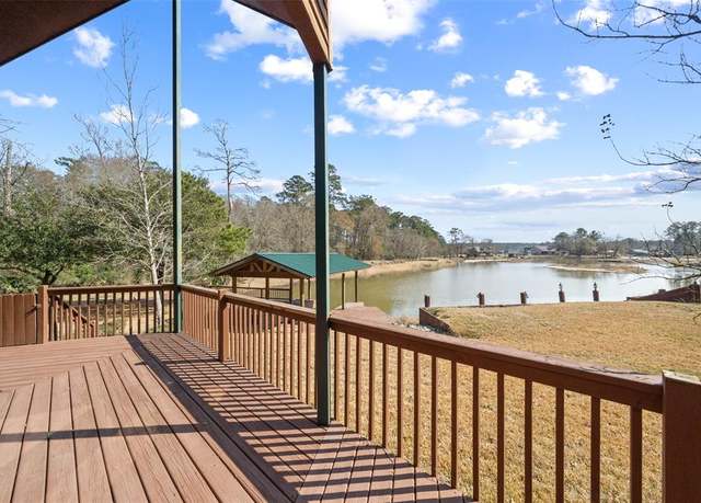 Property at 88 Hunters Creek Dr, Huntsville, TX 77340, 3 beds, 2 baths