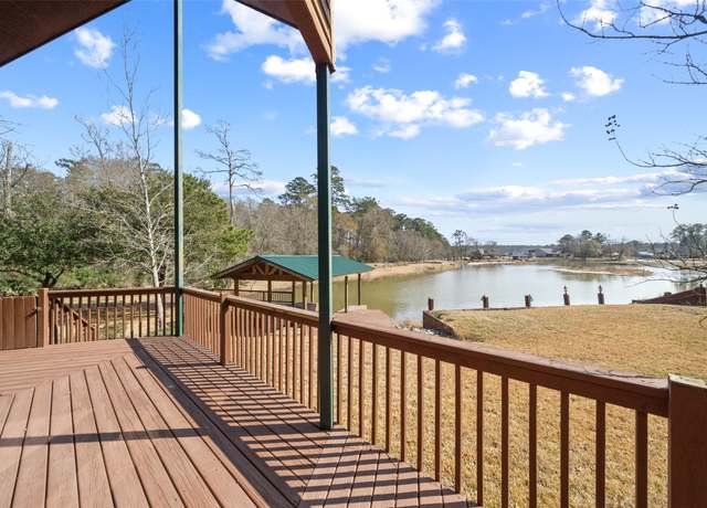 Property at 88 Hunters Creek Dr, Huntsville, TX 77340, 3 beds, 2 baths