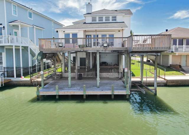 Property at 1334 Outrigger, Tiki Island, TX 77554, 3 beds, 2.5 baths