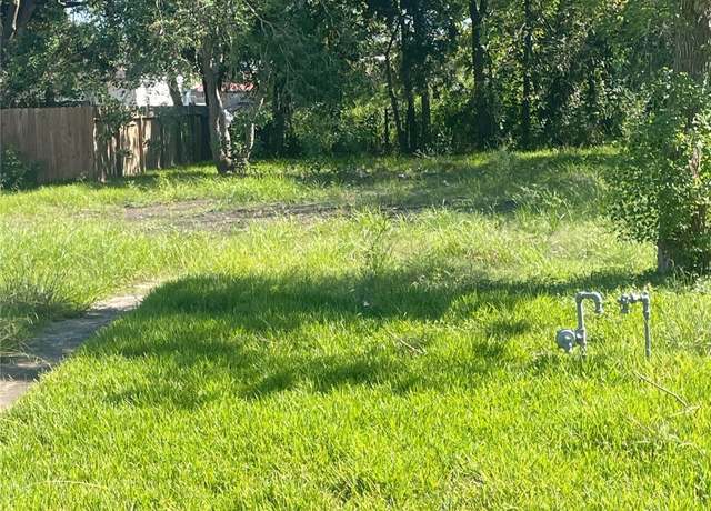 Property at 2209 Avenue F, Dickinson, TX 77539