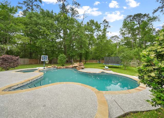 Property at 14014 Lakewood Crossing Blvd, Houston, TX 77070, 5 beds, 4 baths