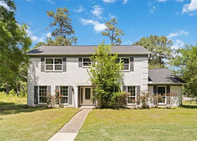 Property at 528 Robert E Lee Dr, Conroe, TX 77302, 5 beds, 2.5 baths