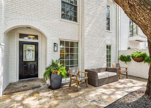 Property at 2222 Welch St, Houston, TX 77019, 2 beds, 2.5 baths