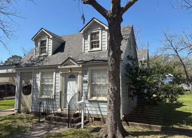 Property at 1400 Carlisle St, Rosenberg, TX 77471, 3 beds, 2 baths