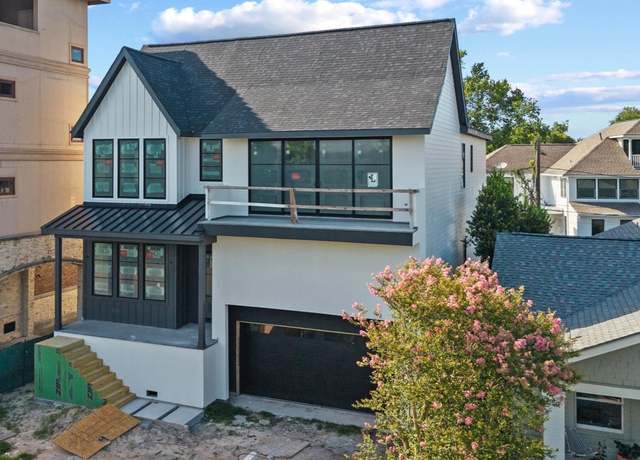 Property at 1718 White Oak Dr, Houston, TX 77009, 4 beds, 5 baths