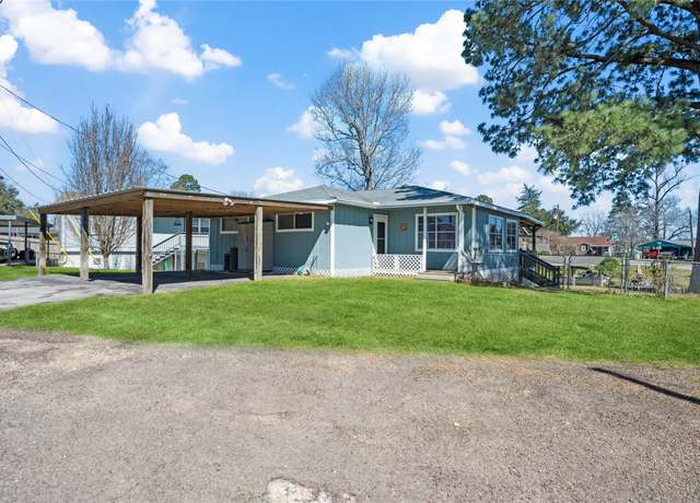 Property at 1571 Yaupon Cove Dr, Onalaska, TX 77360, 4 beds, 2 baths