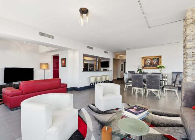 Property at 15 Greenway Plz Unit 12F, Houston, TX 77046, 2 beds, 2 baths