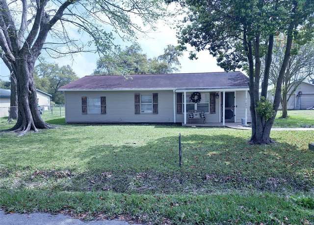 Property at 11845 24th St, Santa Fe, TX 77510, 2 beds, 1.5 baths