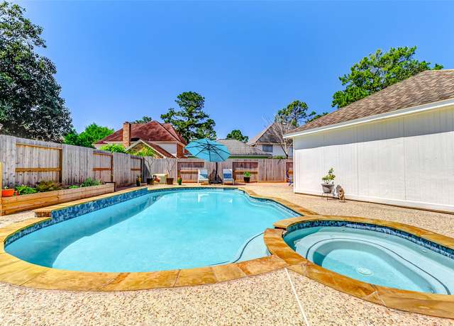 Property at 1814 Breezy Bend Dr, Katy, TX 77494, 4 beds, 3.5 baths