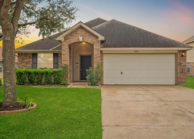 Property at 18111 Redoak Manor Ln, Cypress, TX 77433, 4 beds, 2 baths