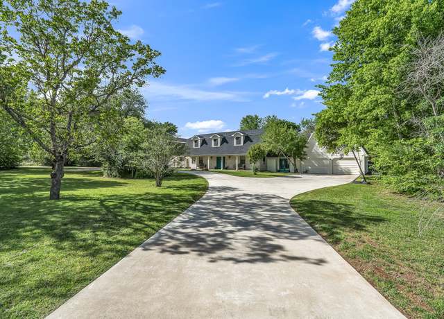 Property at 1501 Bluebonnet Dr, College Station, TX 77845, 6 beds, 4.5 baths