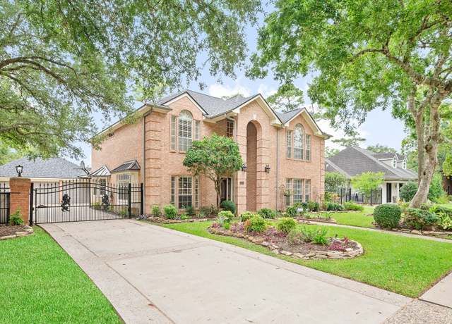Property at 1201 Arbre Ln, Friendswood, TX 77546, 4 beds, 4 baths