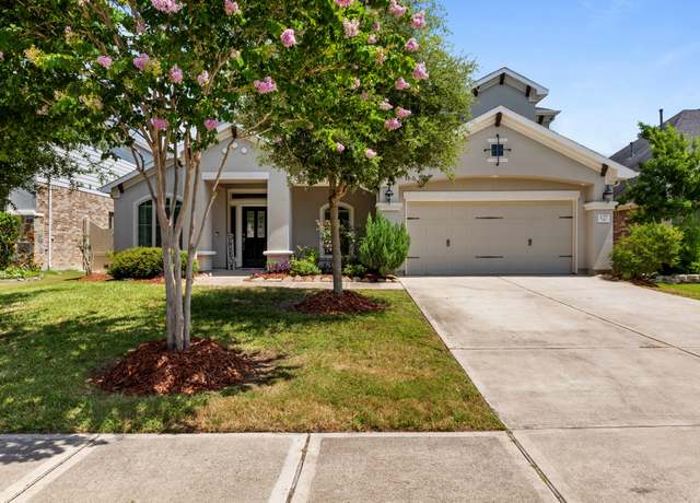 Property at 127 Round Lake Dr, Rosenberg, TX 77469, 4 beds, 3.5 baths