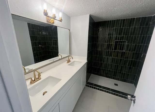 Property at 10816 Briar Forest Dr #33, Houston, TX 77042, 3 beds, 2.5 baths