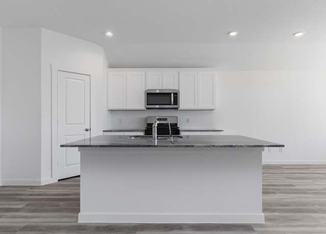 Property at 3022 Scarlet Ibis Dr, Texas City, TX 77590, 4 beds, 2 baths